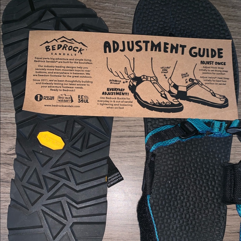 Men’s bedrock sandals, hardly worn
